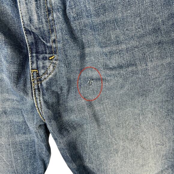 Levi’s 505 Regular Fit Jean Shorts Denim Jorts FLAW Medium Wash Mens 36 - Picture 4 of 7